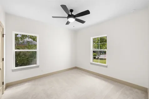 271 S College Street La Grange TX 78945