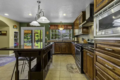 235 South Circle Drive Livingston TX 77351