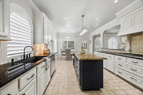 2806 Whispering Fern Court Kingwood TX 77345