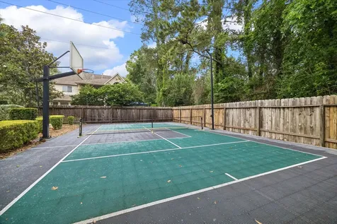 2806 Whispering Fern Court Kingwood TX 77345