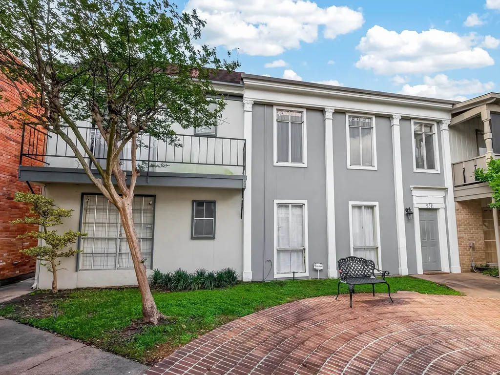 2511 Marilee Ln Unit 4 Houston TX 77057