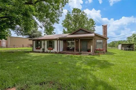 1205 W Houston Avenue Crockett TX 75835