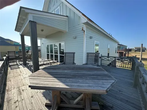 2836 Gulfview Lane Crystal Beach TX 77650