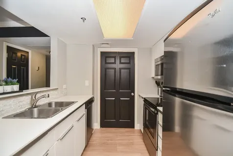 3525 Sage Road 514 Houston TX 77056