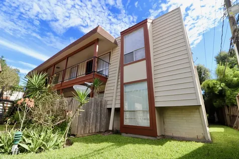 5929 Queensloch Drive 116 Houston TX 77096