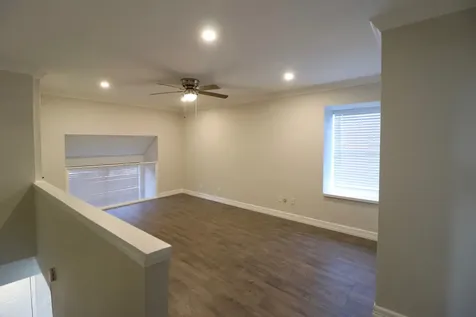 5929 Queensloch Drive 116 Houston TX 77096
