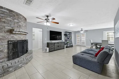 5343 Royal Parkway Friendswood TX 77546