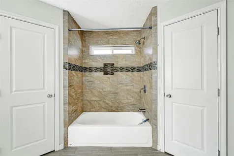 5343 Royal Parkway Friendswood TX 77546