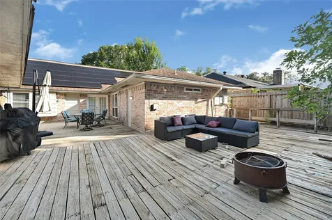 5343 Royal Parkway Friendswood TX 77546