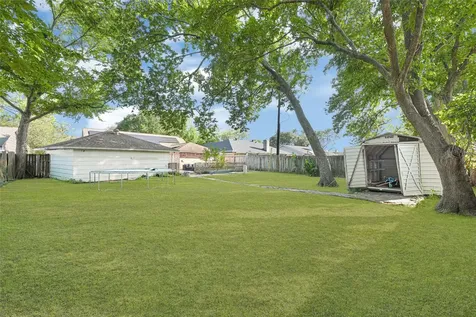 5343 Royal Parkway Friendswood TX 77546