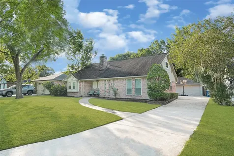 5343 Royal Parkway Friendswood TX 77546