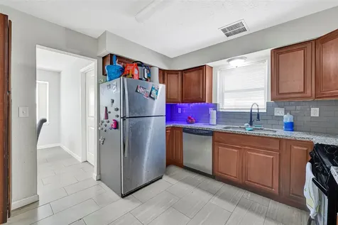 5343 Royal Parkway Friendswood TX 77546