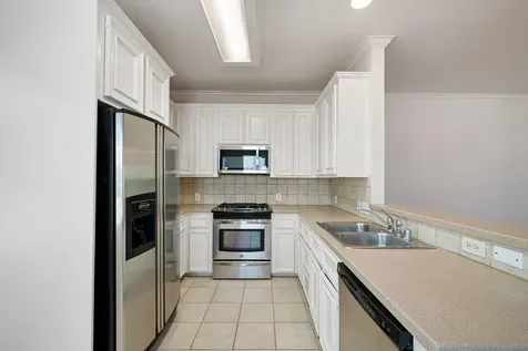 1727 Hadley Street Houston TX 77003