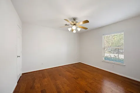 1727 Hadley Street Houston TX 77003