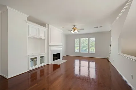 1727 Hadley Street Houston TX 77003