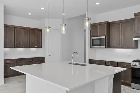 11919 Canal View Boulevard Mont Belvieu TX 77523