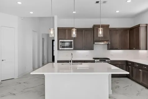 11919 Canal View Boulevard Mont Belvieu TX 77523
