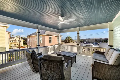 2207 Bernardo De Galvez Galveston TX 77550