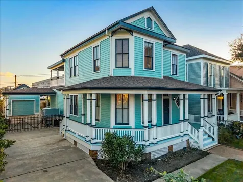 2207 Bernardo De Galvez Galveston TX 77550