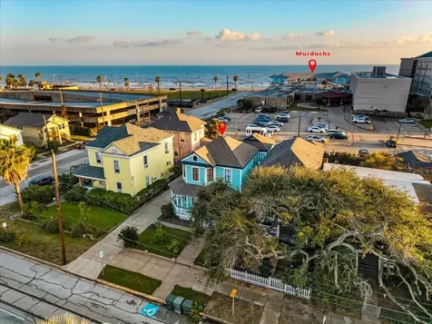 2207 Bernardo De Galvez Galveston TX 77550