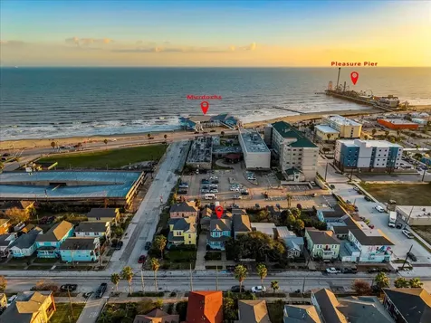 2207 Bernardo De Galvez Galveston TX 77550