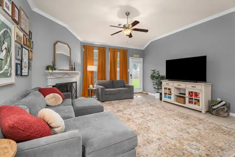 13846 Mckinney Creek Lane Houston TX 77044