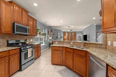 13846 Mckinney Creek Lane Houston TX 77044