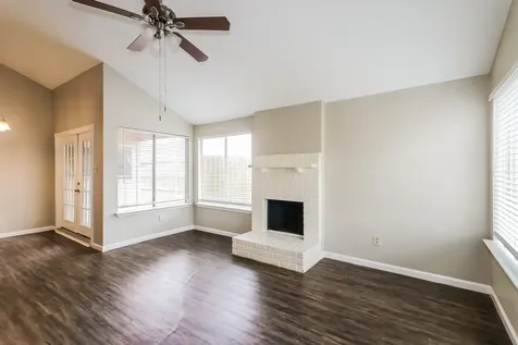 10810 Lakewood Oaks Drive Sugar Land TX 77498