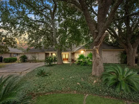 2719 E Pebble Beach Drive Missouri City TX 77459
