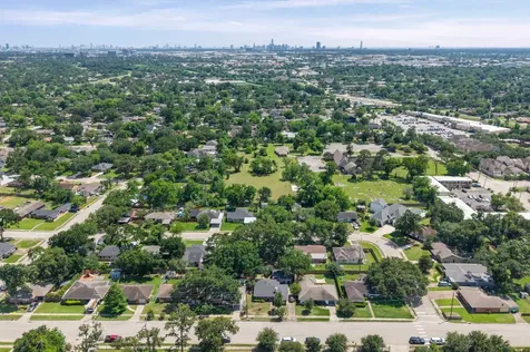 4717 Chrystell Lane Houston TX 77092