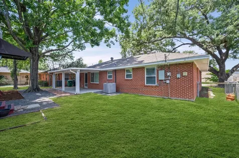 4717 Chrystell Lane Houston TX 77092