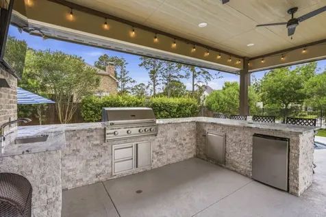 15 N Shasta Bend Circle The Woodlands TX 77389