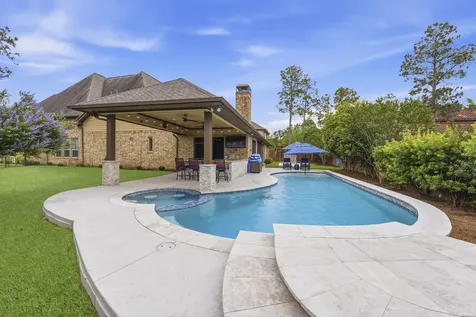 15 N Shasta Bend Circle The Woodlands TX 77389