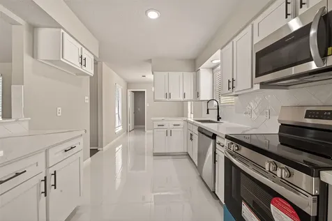 3907 Holly Green Court Houston TX 77339