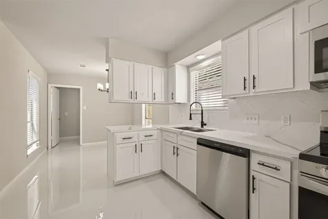 3907 Holly Green Court Houston TX 77339