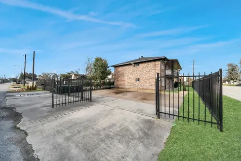 1320 Griffin Street 4 Houston TX 77009