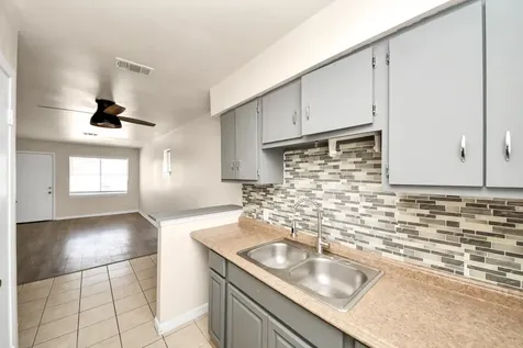 1320 Griffin Street 4 Houston TX 77009