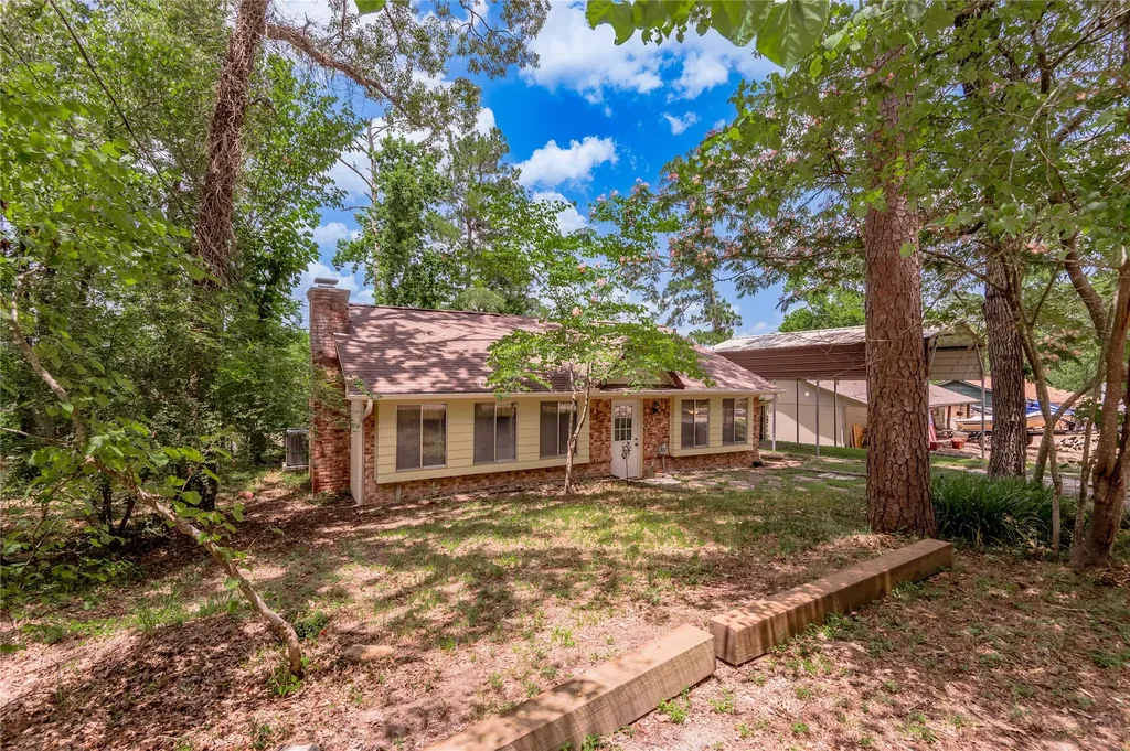 109 Hill Top Road Huntsville TX 77320