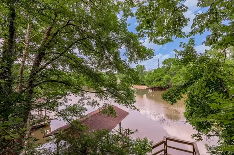 109 Hill Top Road Huntsville TX 77320