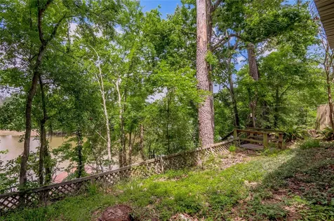 109 Hill Top Road Huntsville TX 77320