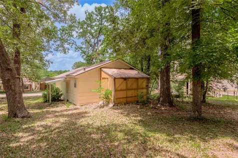 109 Hill Top Road Huntsville TX 77320