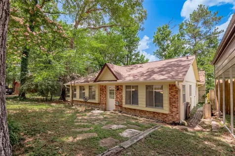 109 Hill Top Road Huntsville TX 77320