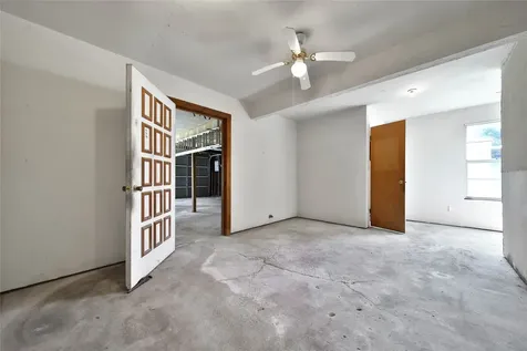 7115 Roswell Street Houston TX 77022