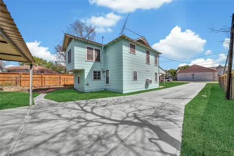 7115 Roswell Street Houston TX 77022