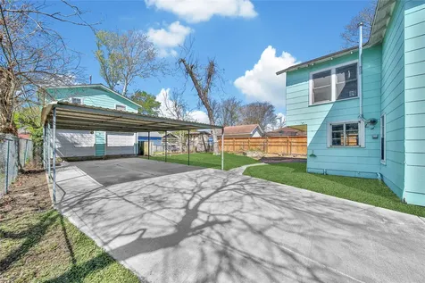 7115 Roswell Street Houston TX 77022