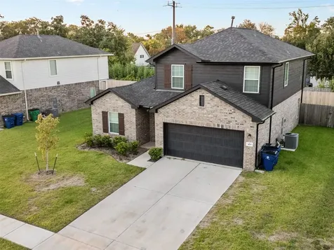 403 Magnolia Street Richwood TX 77531