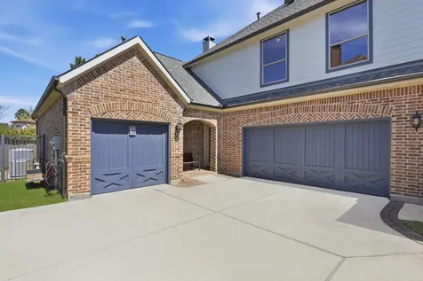 223 S Bauer Point Circle Spring TX 77389