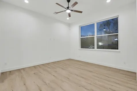 203 Danna Lane A Houston TX 77009