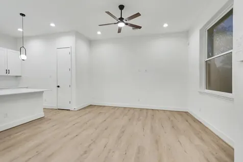 203 Danna Lane A Houston TX 77009