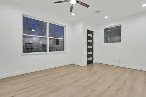 203 Danna Lane A Houston TX 77009